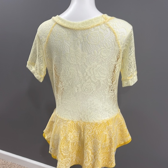 Women’s peplum top - Picture 2 of 2